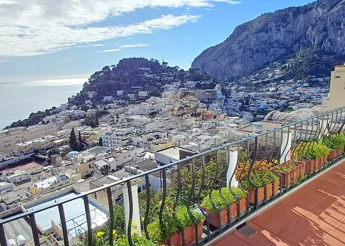 Vista Mare E Isola Capri